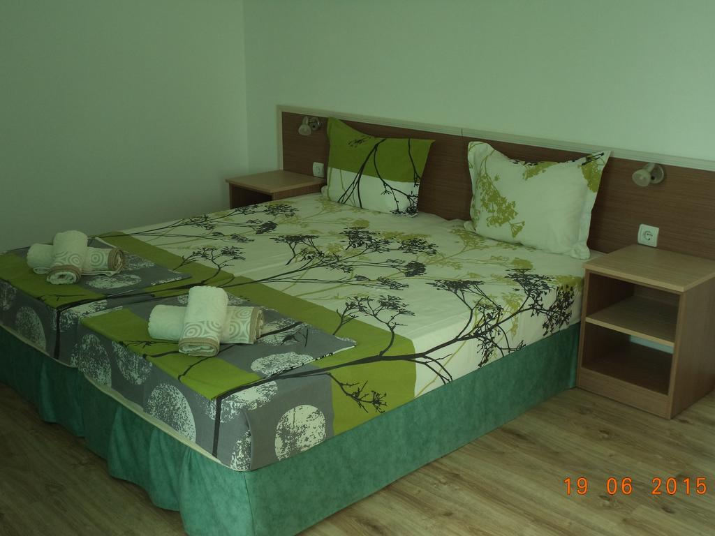 Sveti Georgi Guest House Sozopol Quarto foto
